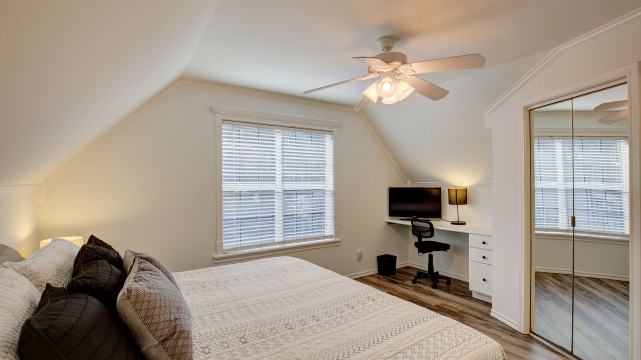 Photo of Bedroom in Caney City