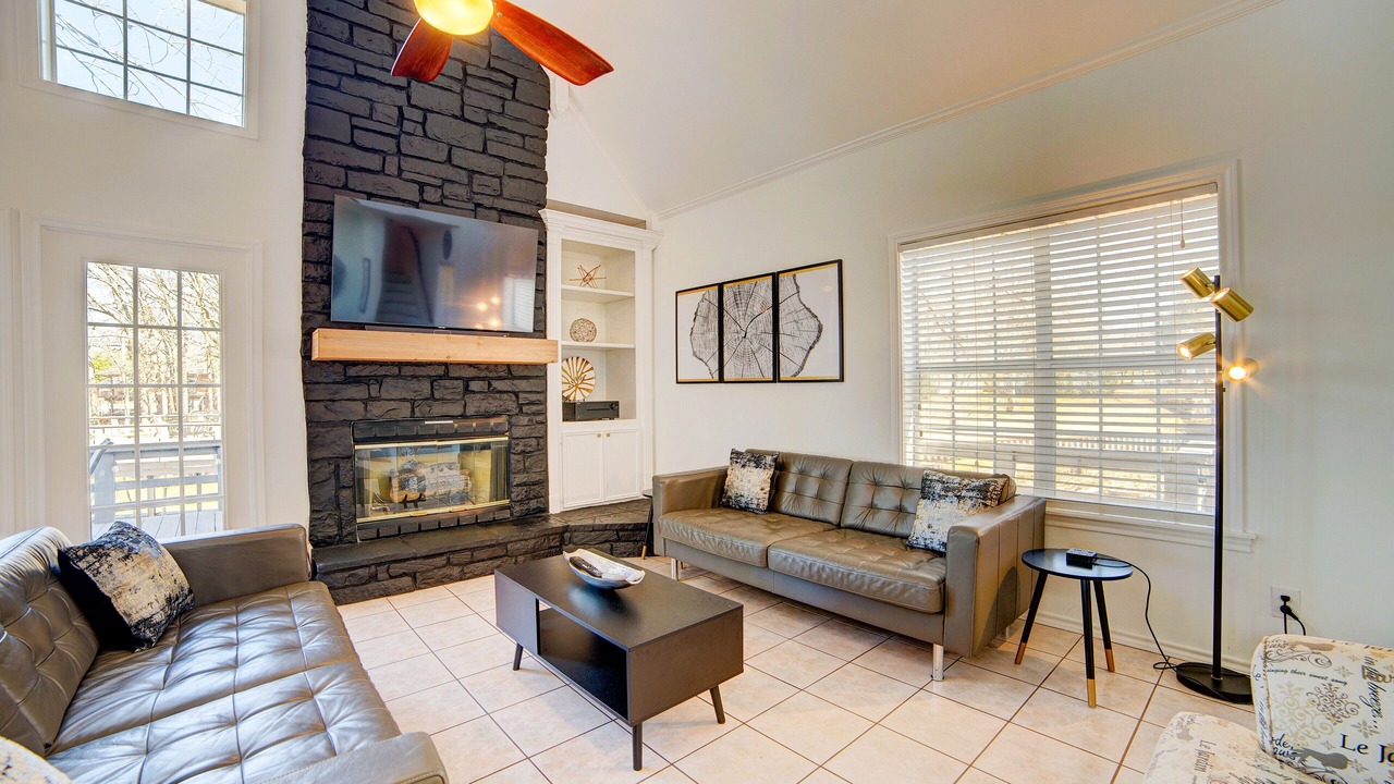 Photo of Livingroom in Caney City