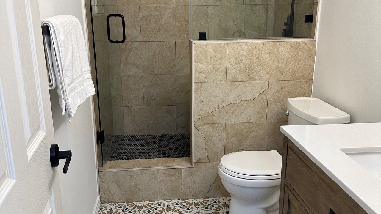 Photo of Bathroom in Caney City