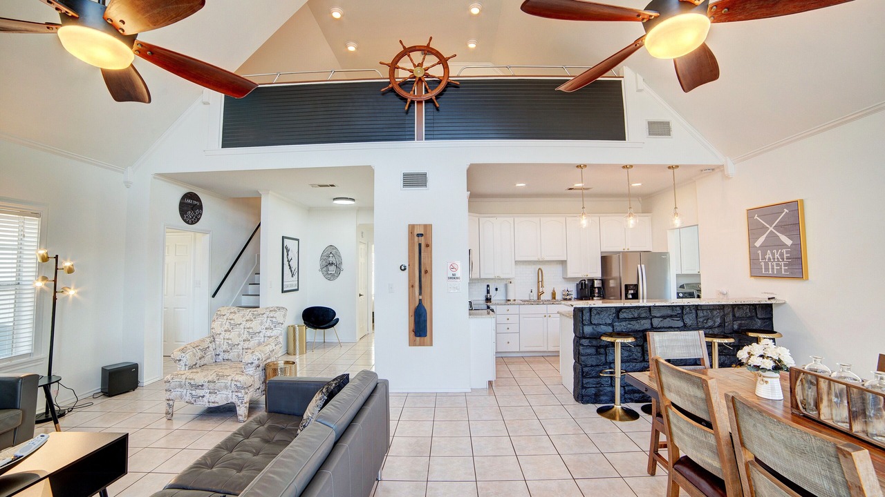 Photo of Livingroom in Caney City
