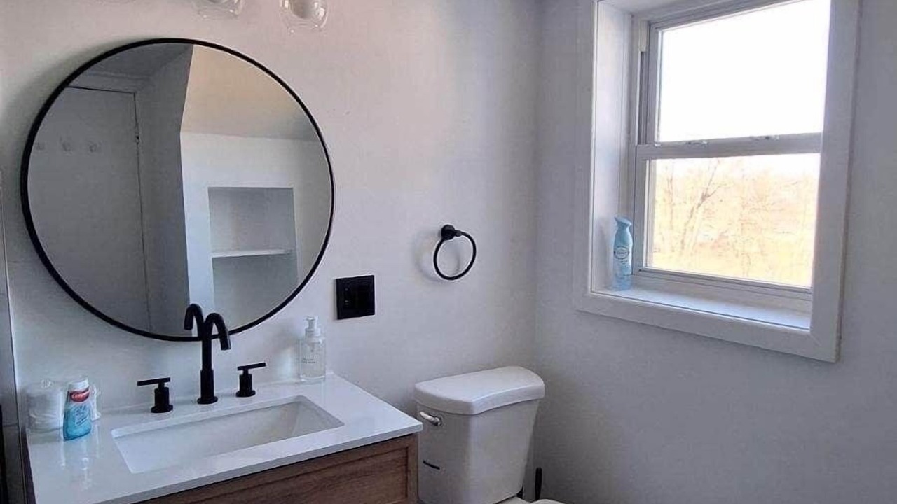 Photo of Bathroom in Port Ontario