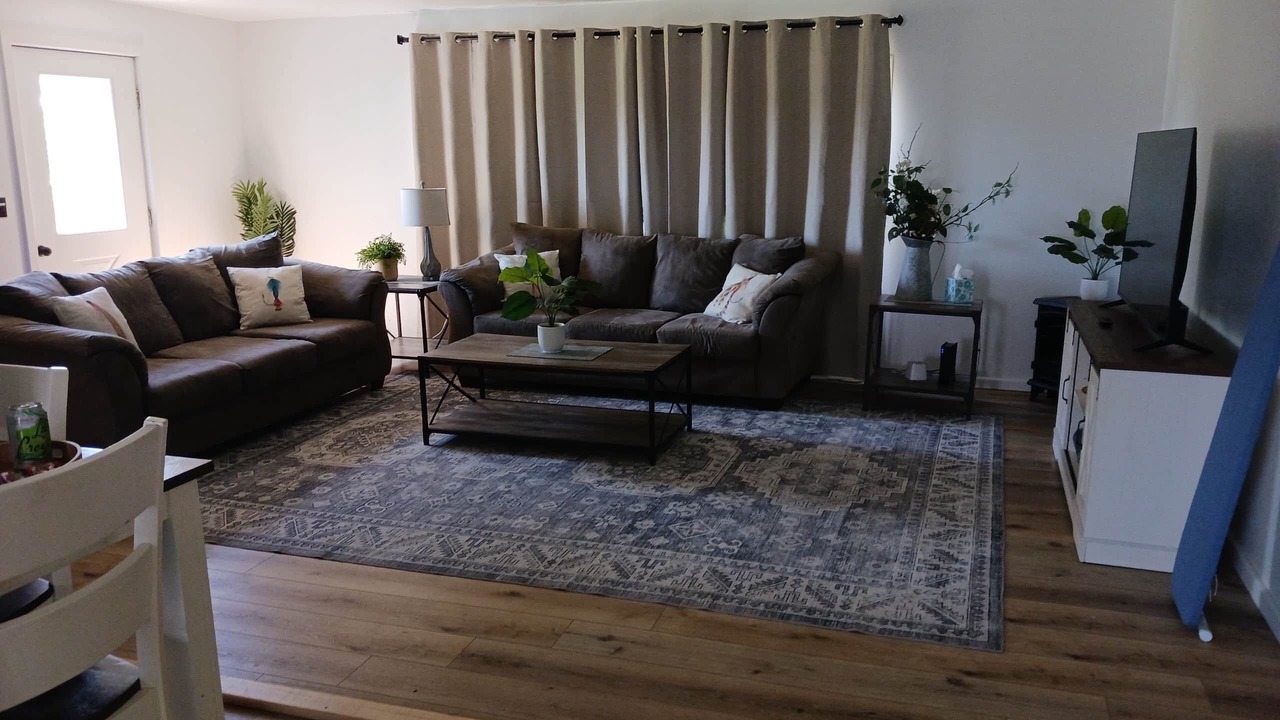 Photo of Livingroom in Port Ontario