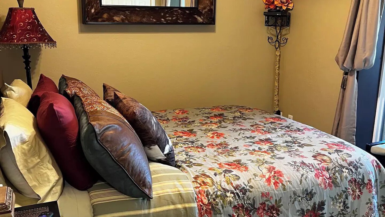 Photo of Bedroom in Eagle Point