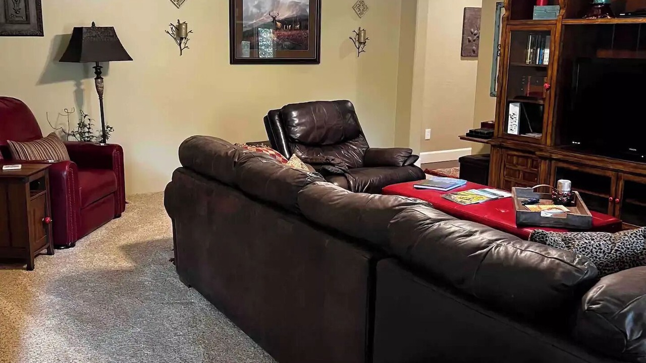 Photo of Livingroom in Eagle Point