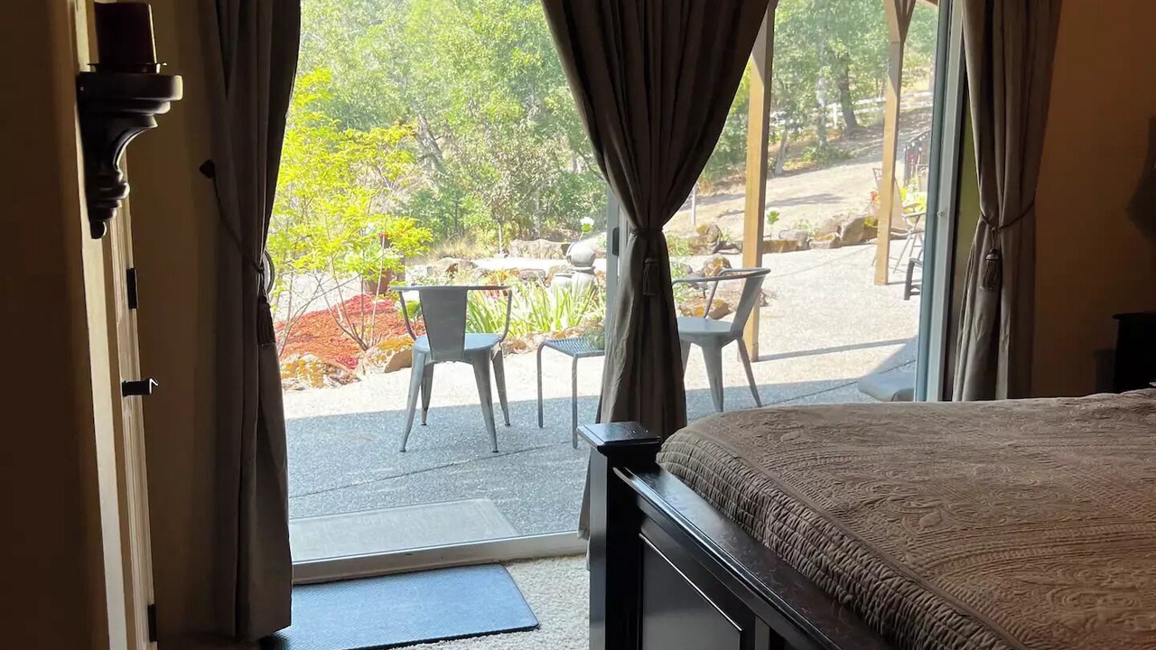 Photo of Bedroom in Eagle Point