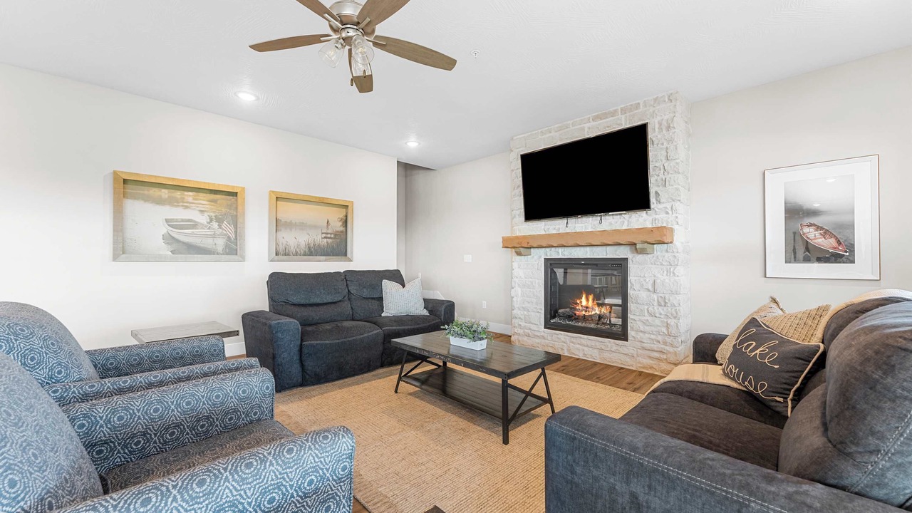 Photo of Livingroom in Kimberling City