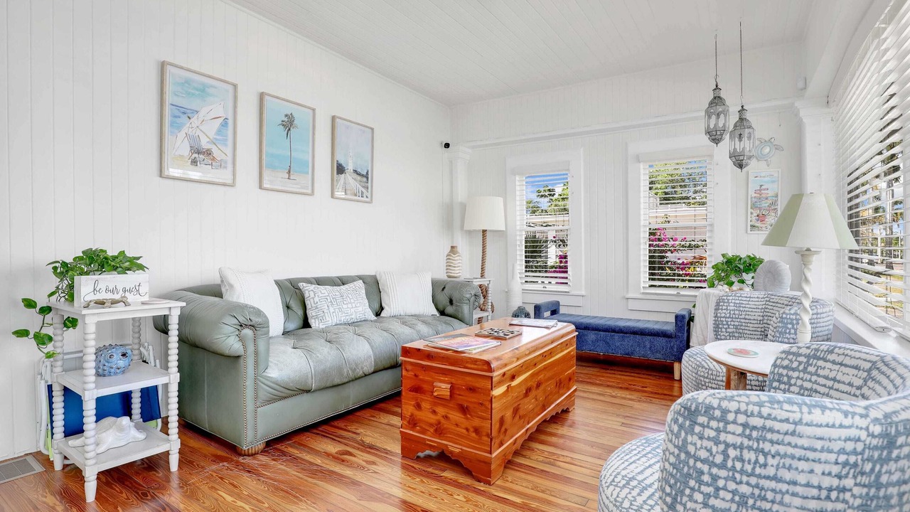 Photo of Livingroom in Fort Myers River District