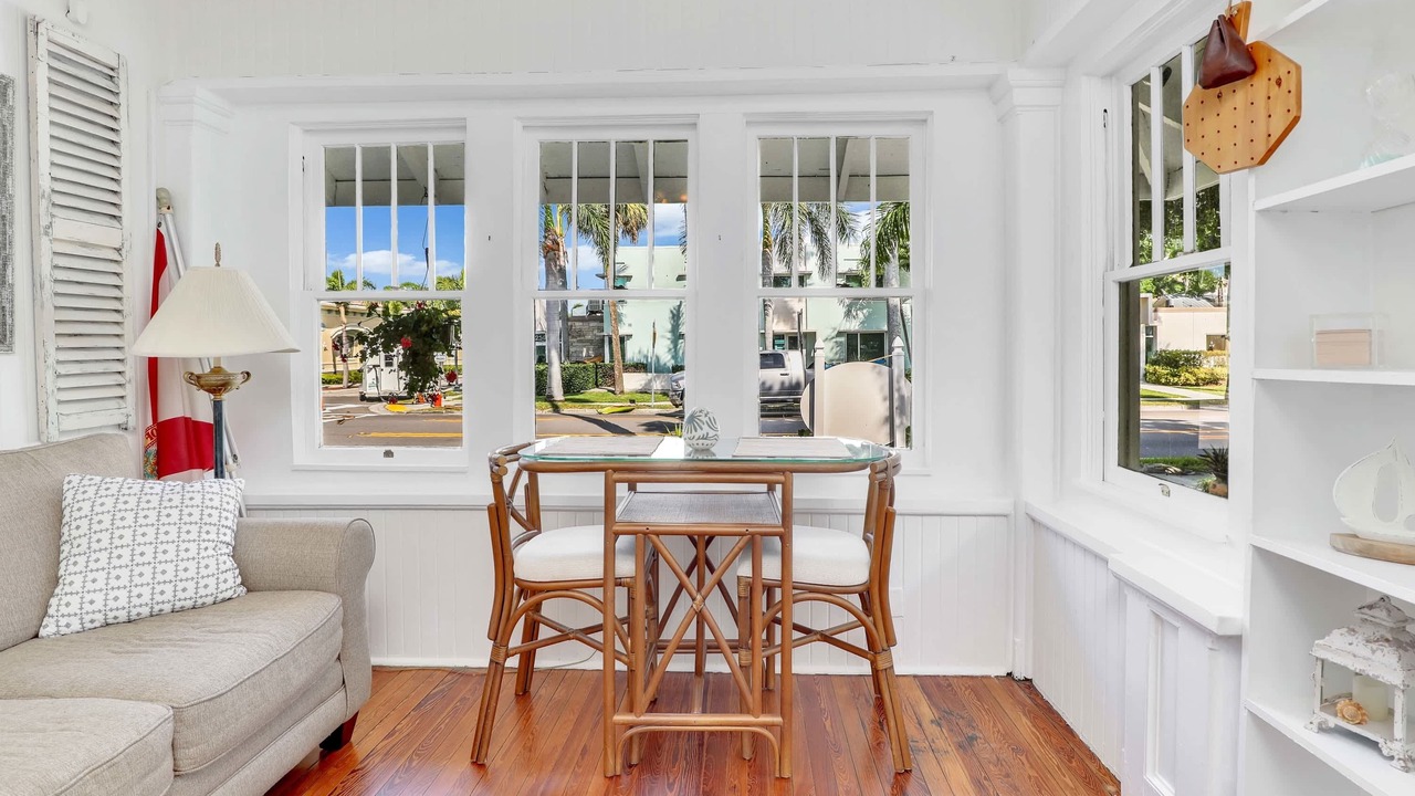 Photo of Livingroom in Fort Myers River District