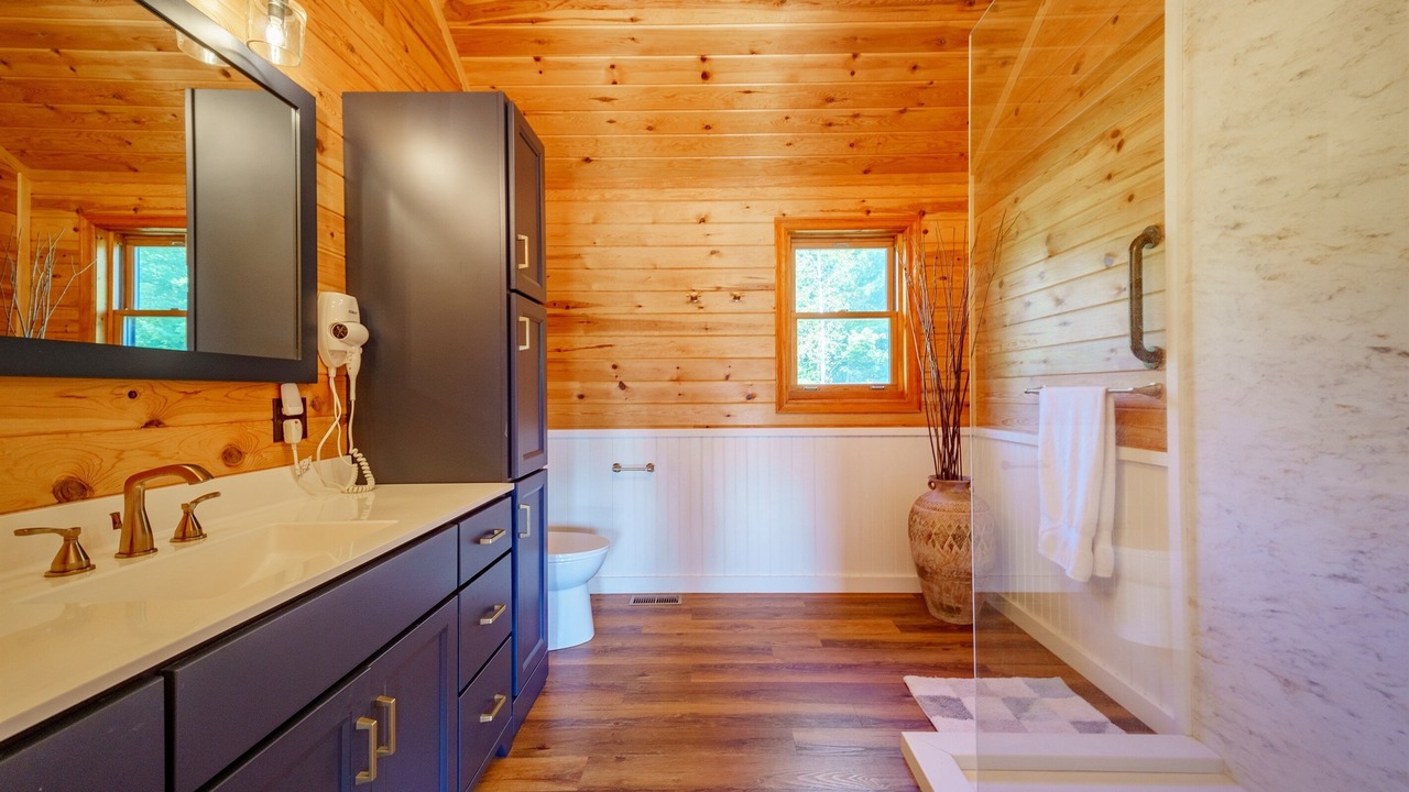 Photo of Bathroom in Jay