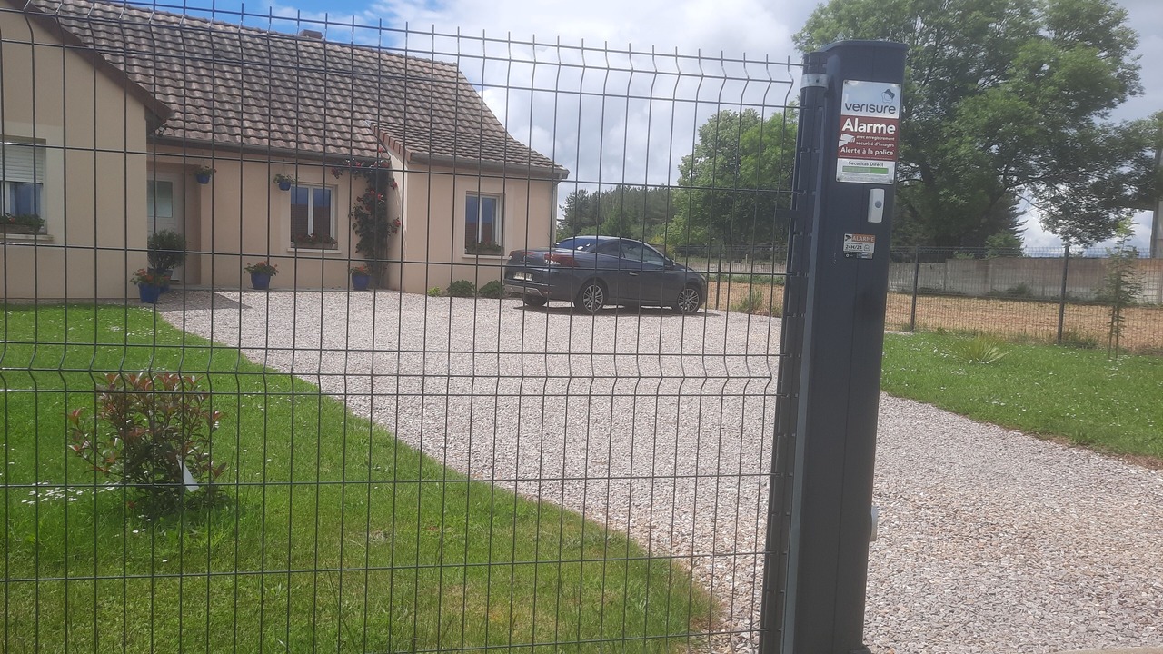 Photo of Outdoor in Montgivray