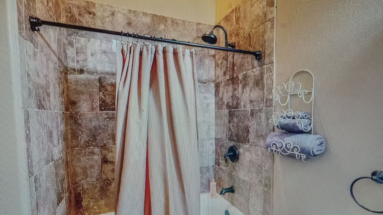 Photo of Bathroom in Lakeview  Jefferson County