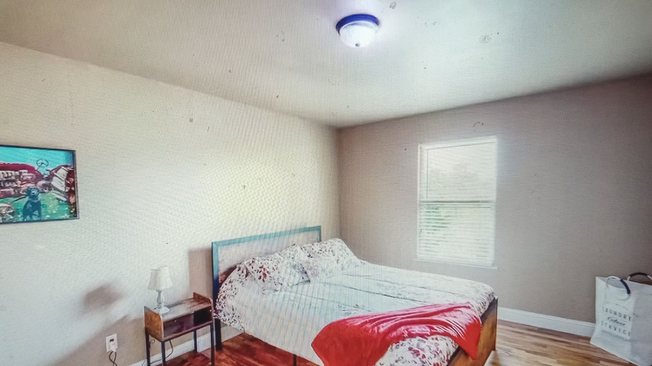 Photo of Bedroom in Lakeview  Jefferson County