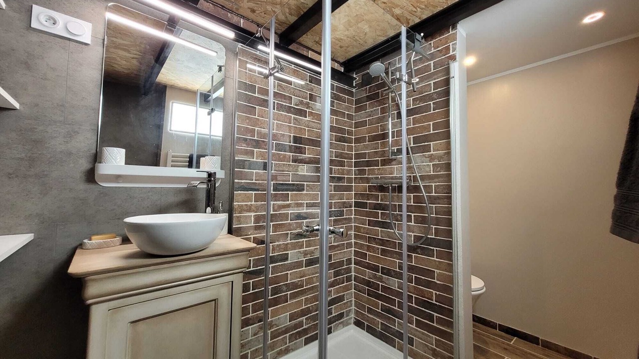 Photo of Bathroom in Downtown Le Havre