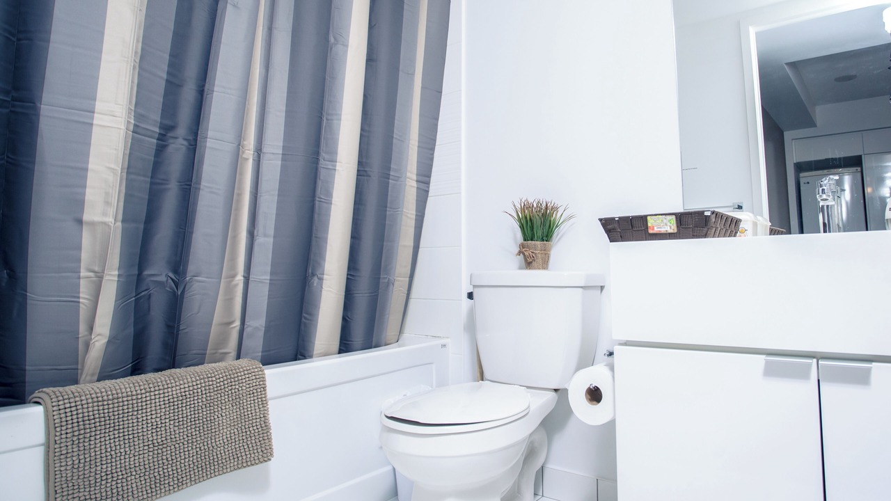 Photo of Bathroom in Bathurst Quay