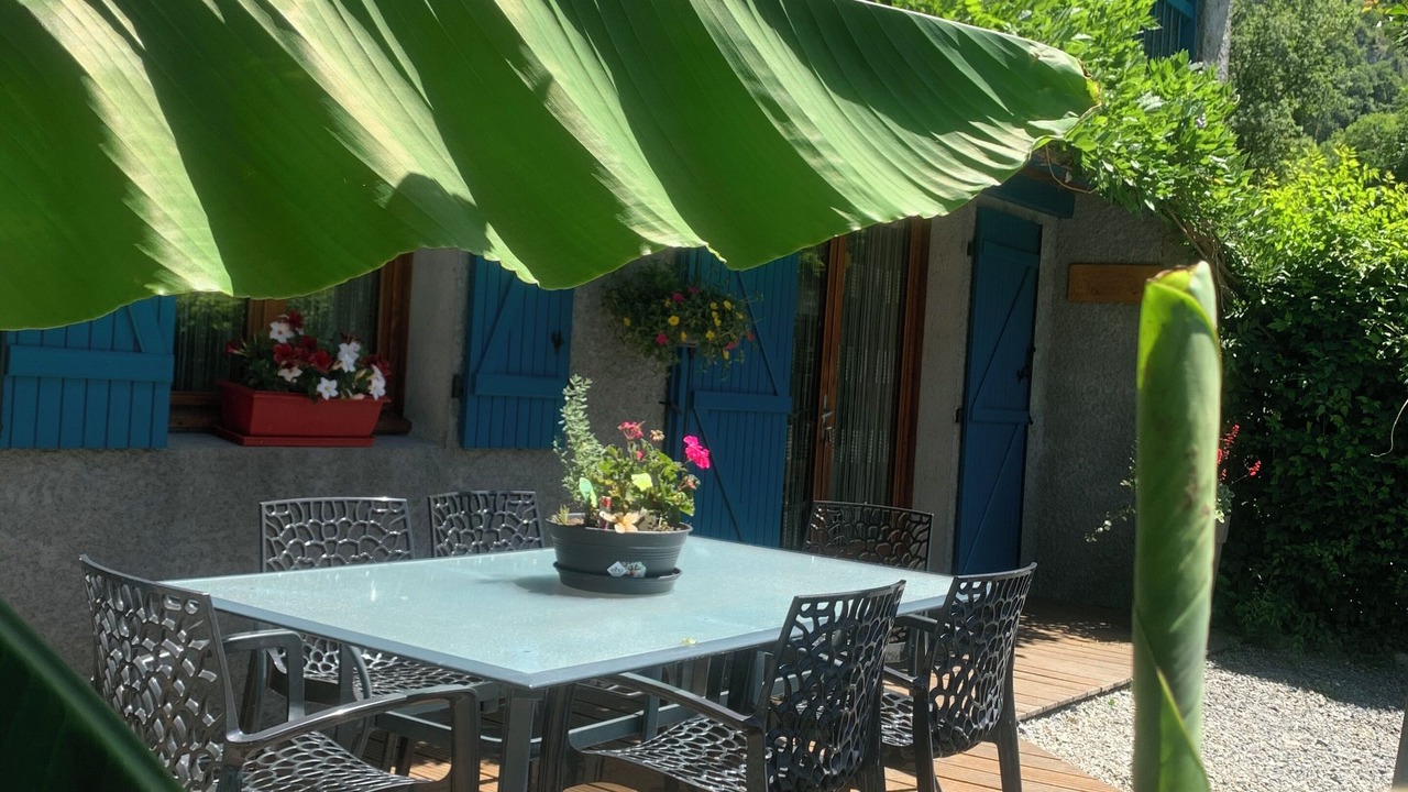 Photo of Outdoor in Geu