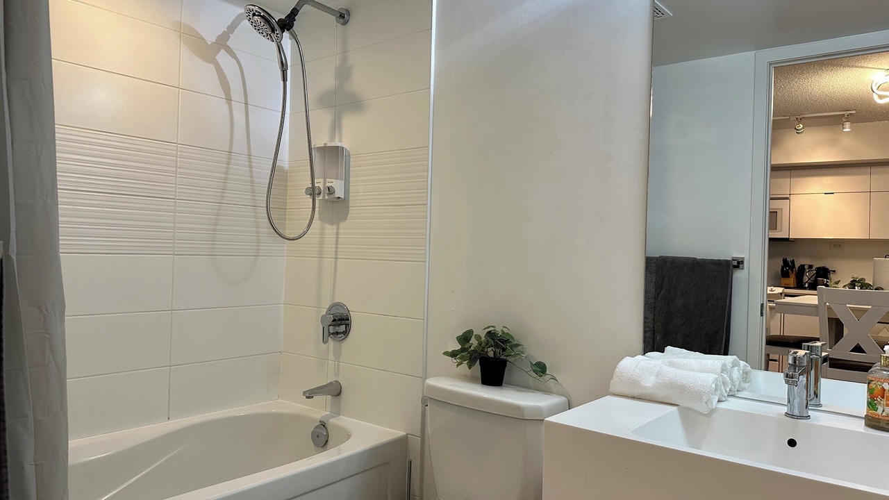 Photo of Bathroom in Bathurst Quay