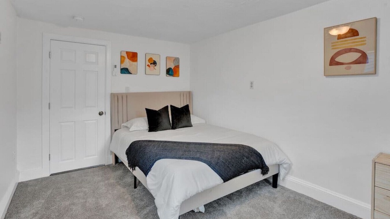 Photo of Bedroom in Downtown Historic District