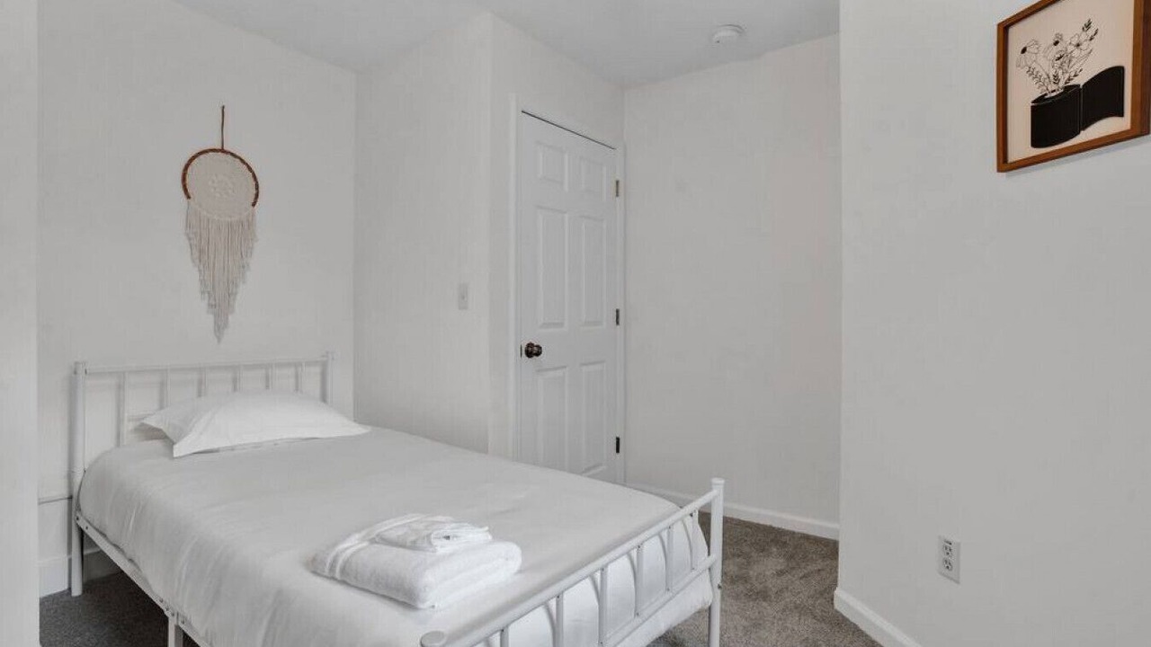 Photo of Bedroom in Downtown Historic District