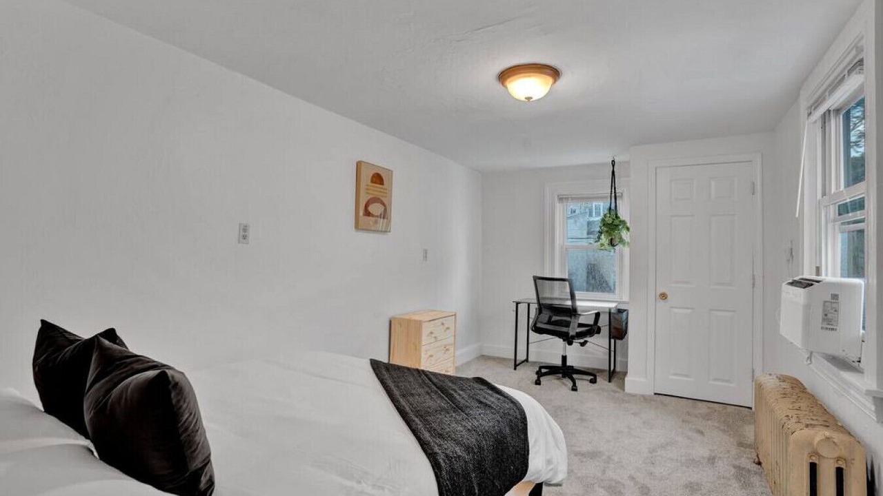 Photo of Bedroom in Downtown Historic District