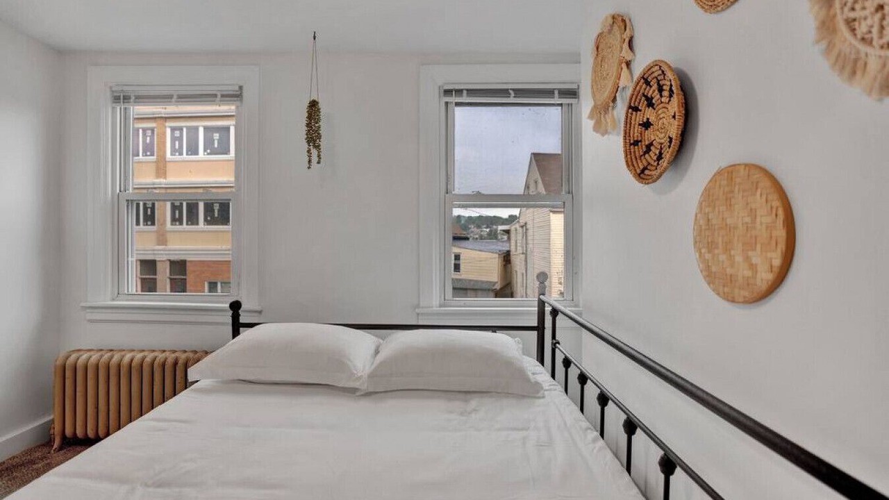 Photo of Bedroom in Downtown Historic District