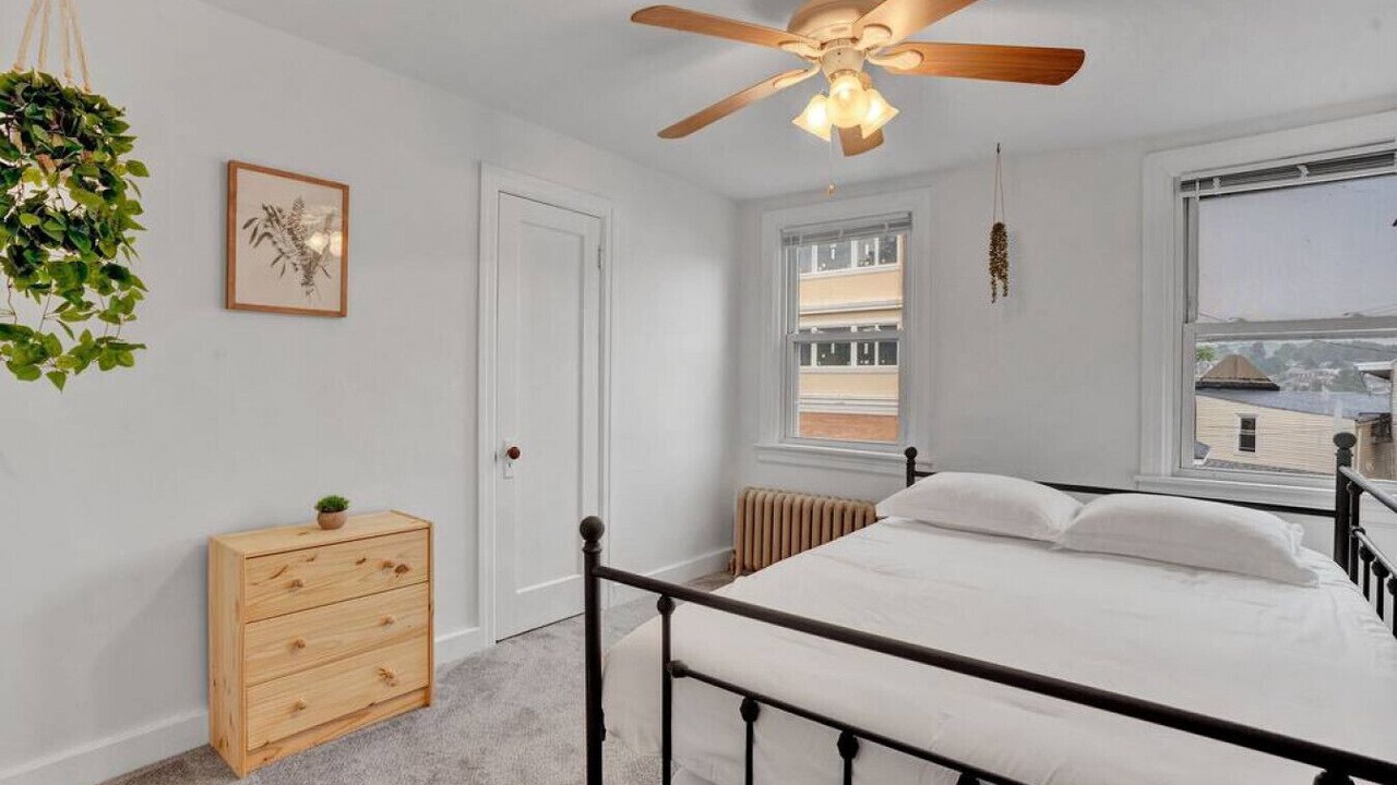 Photo of Bedroom in Downtown Historic District