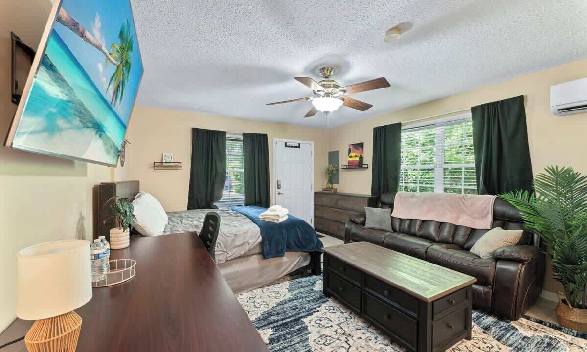 Photo of Bedroom in Southside