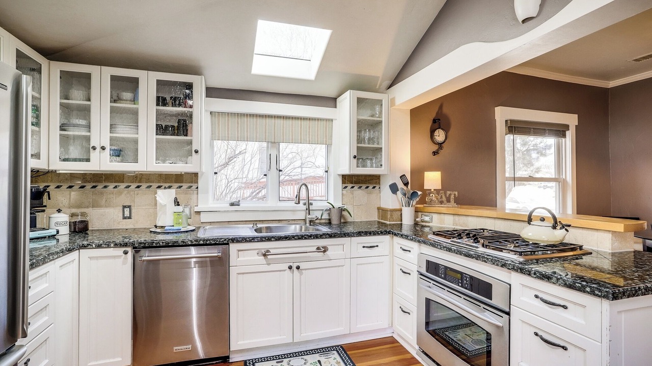 Photo of Kitchen in Golden