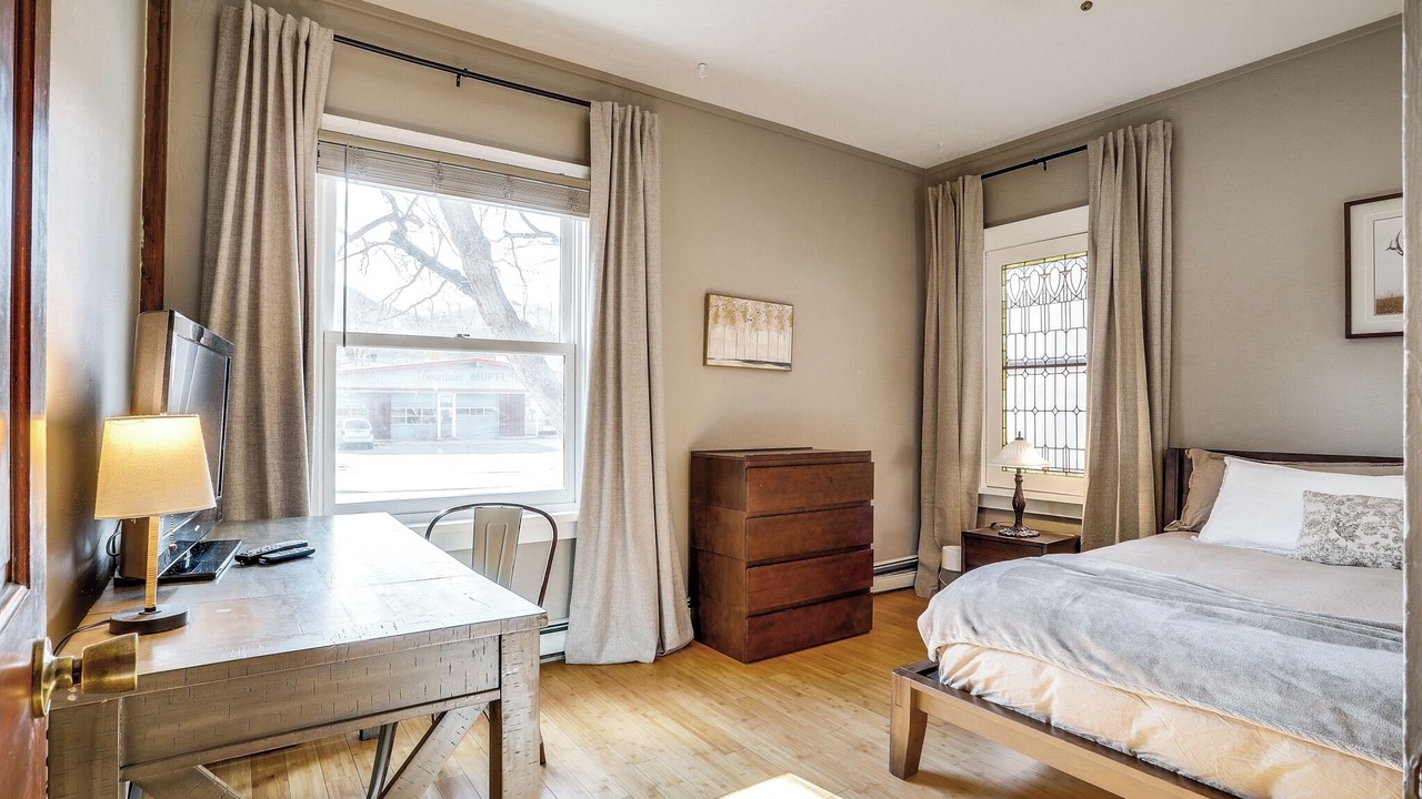Photo of Bedroom in Golden