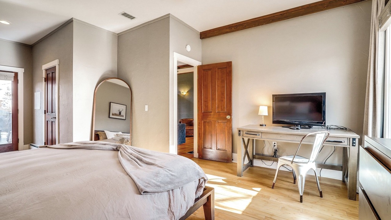 Photo of Bedroom in Golden