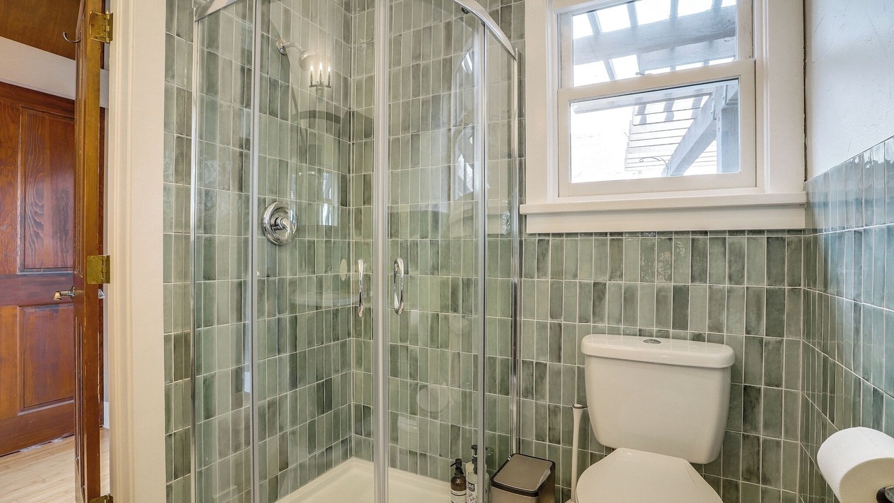 Photo of Bathroom in Golden