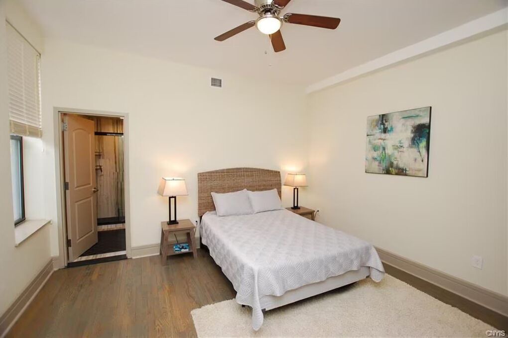 Photo of Bedroom in Utica