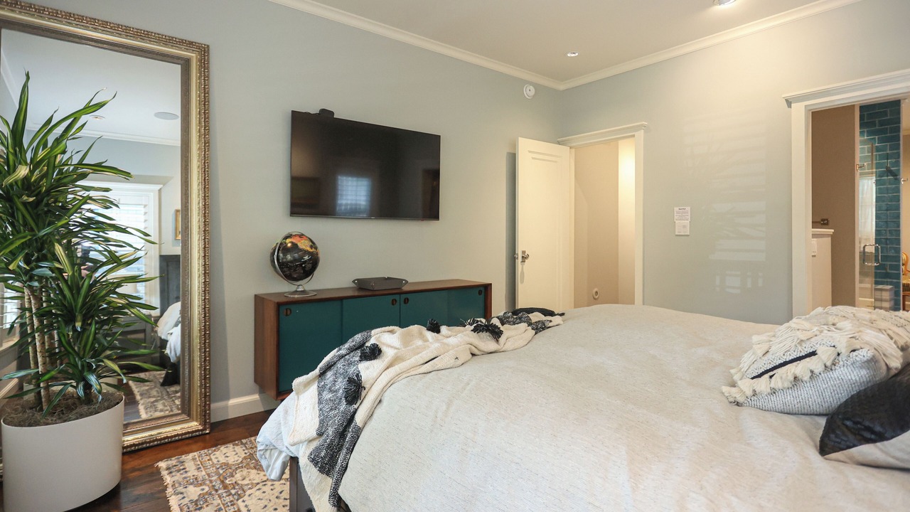 Photo of Others in Cherry Street