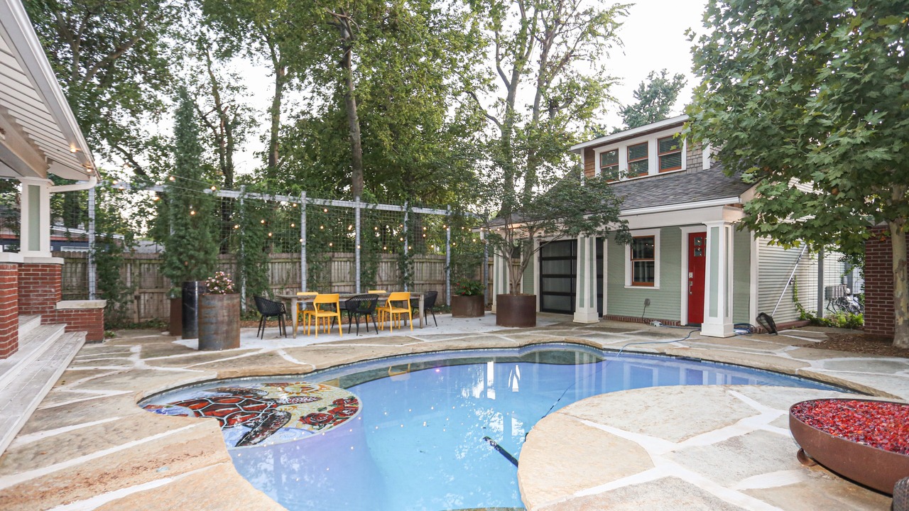 Photo of Others in Cherry Street