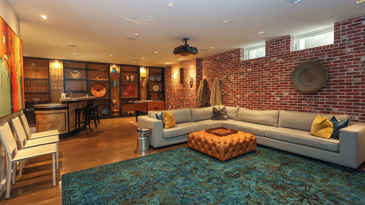 Photo of Others in Cherry Street