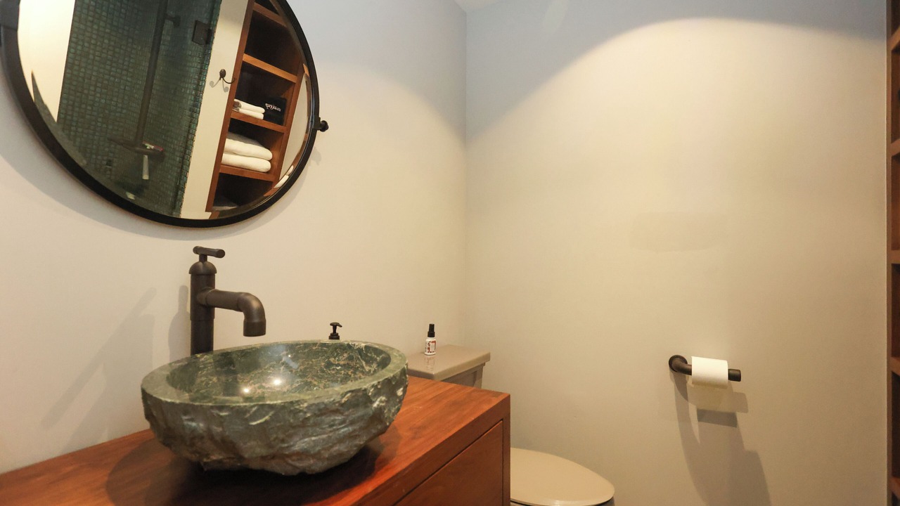 Photo of Bathroom in Cherry Street