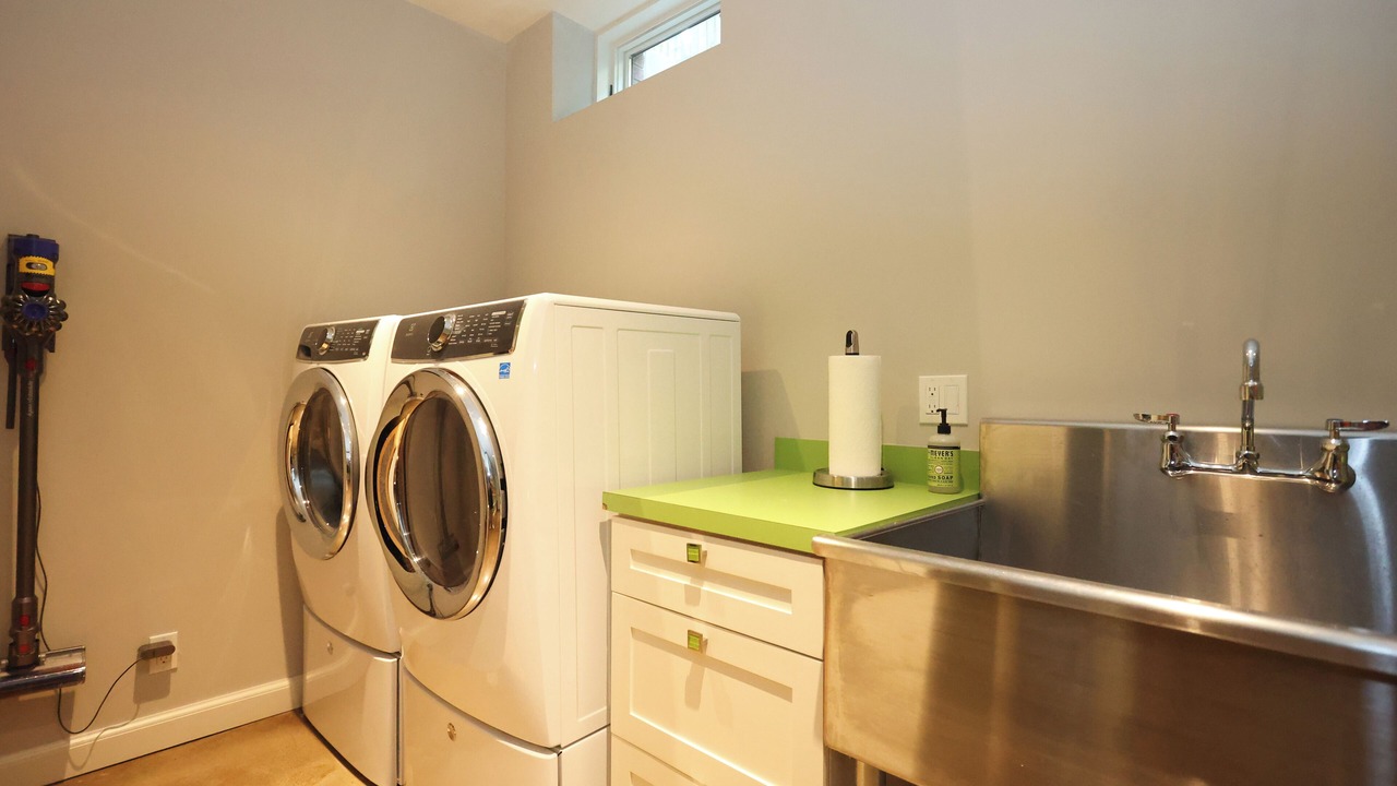 Photo of Others in Cherry Street