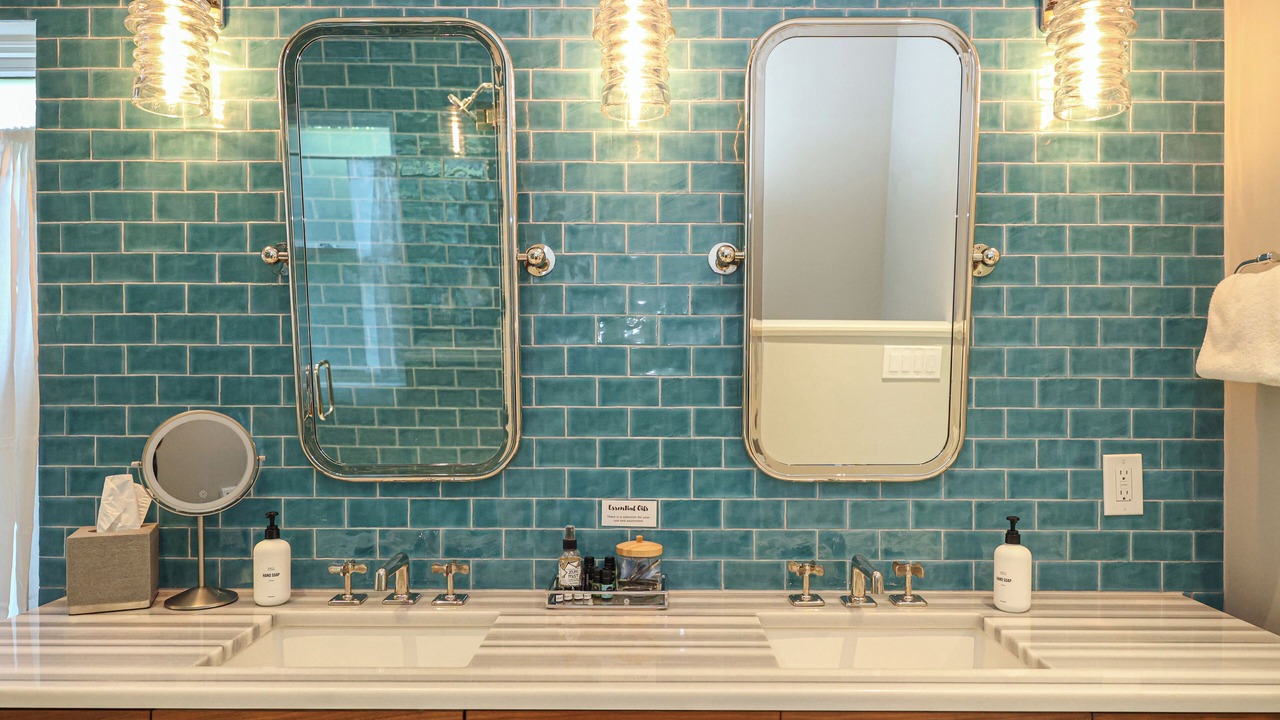 Photo of Others in Cherry Street