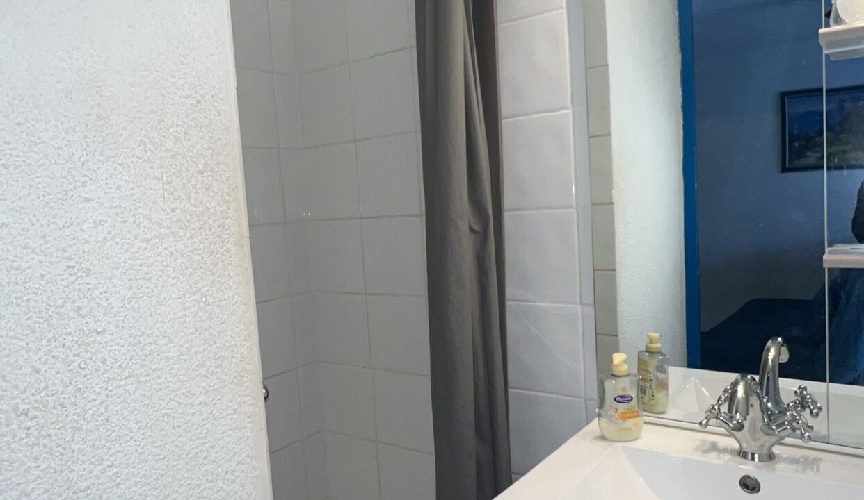 Photo of Bathroom in Peyriac-de-Mer