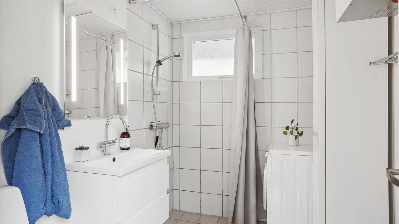 Photo of Bathroom in Hou