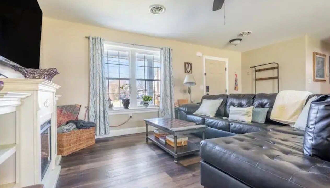 Photo of Livingroom in Annville