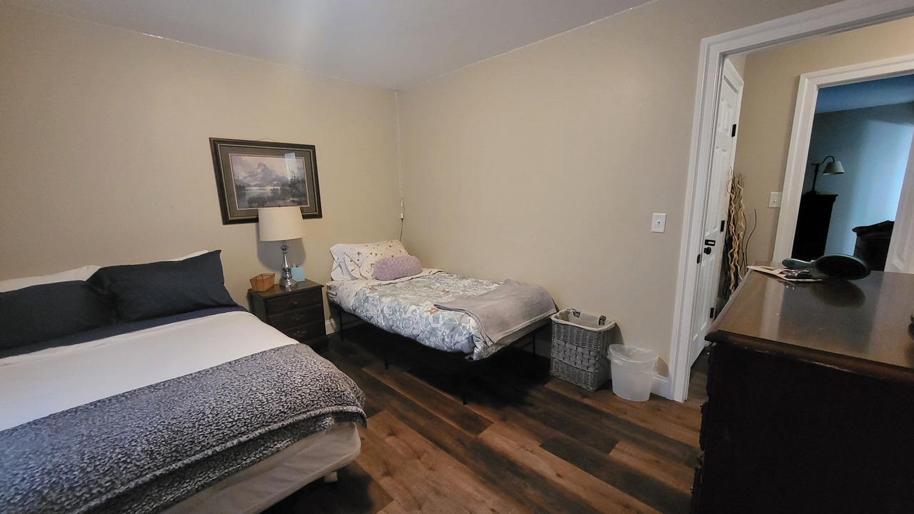 Photo of Bedroom in Annville