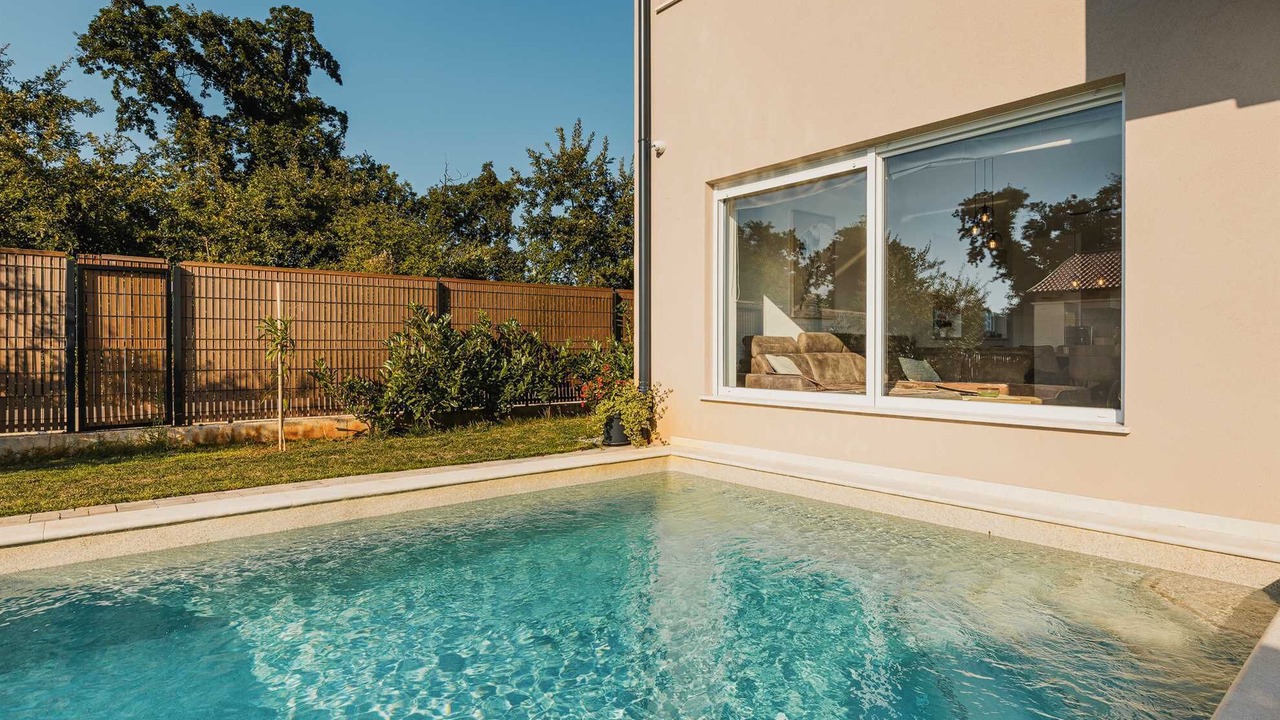 Photo of Outdoor in Mali Vareski
