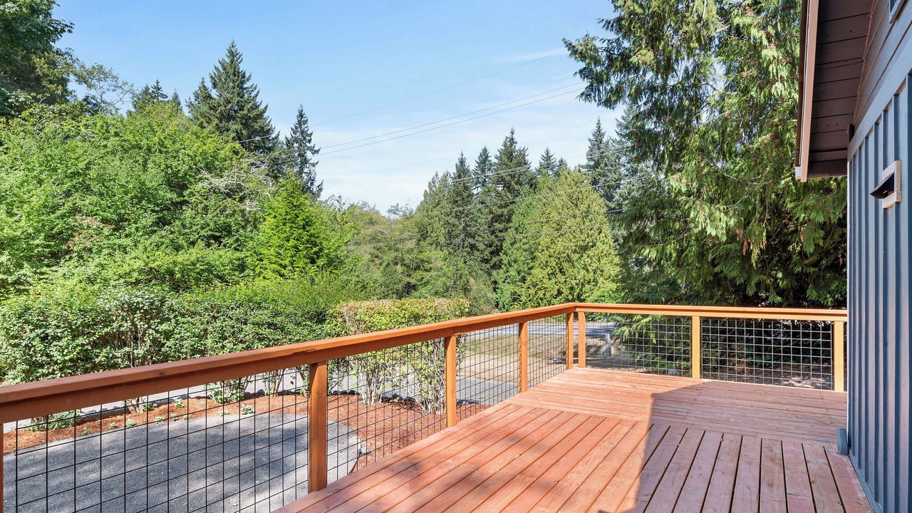Photo of Patio Balcony in Rollingbay