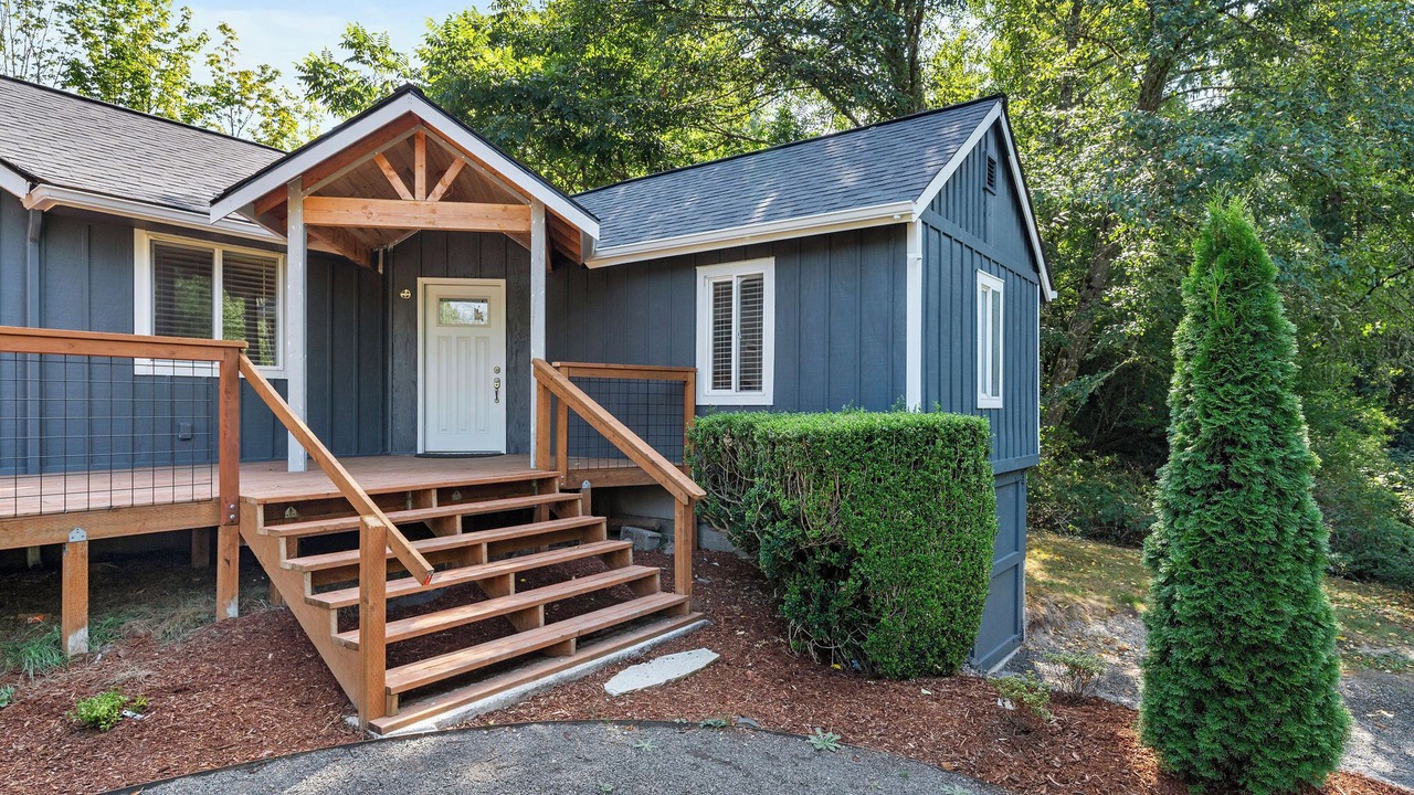 Photo of Outdoor in Rollingbay
