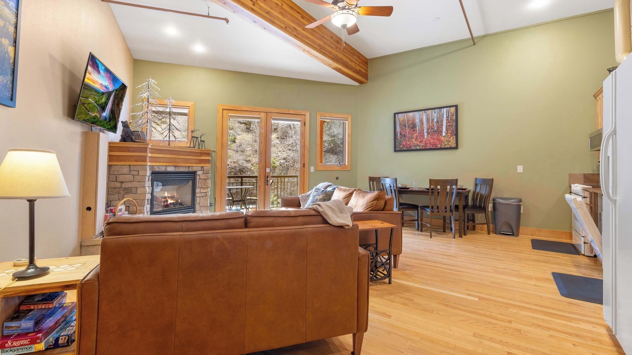 Photo of Livingroom in Estes Park