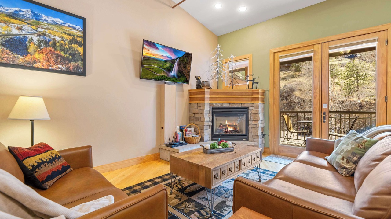 Photo of Livingroom in Estes Park