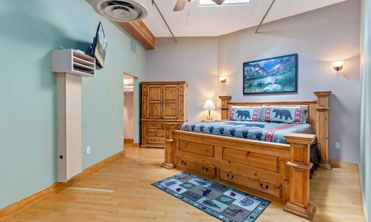 Photo of Bedroom in Estes Park