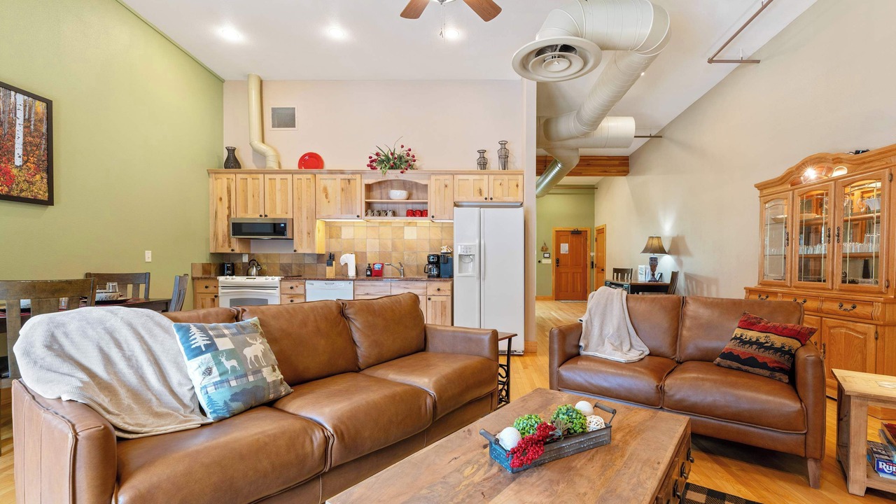 Photo of Livingroom in Estes Park