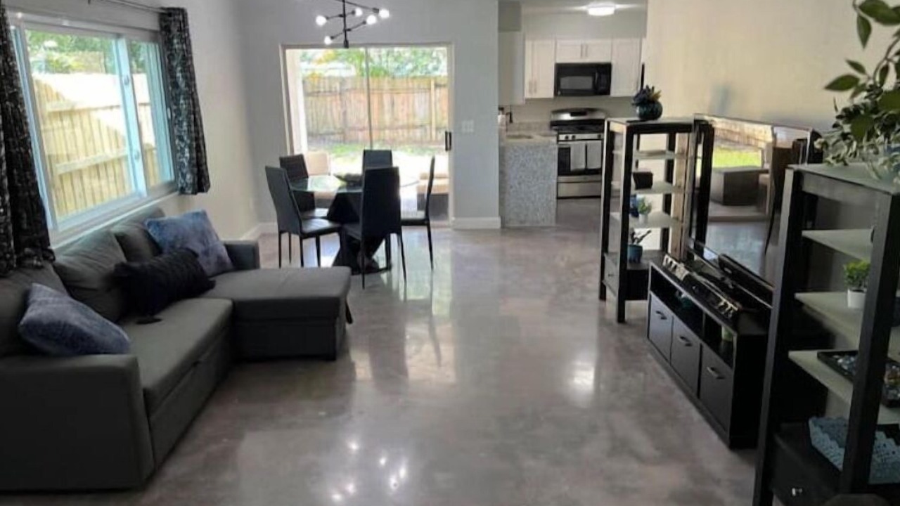 Photo of Livingroom in Florida Center