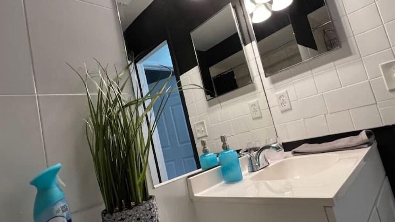 Photo of Bathroom in Florida Center